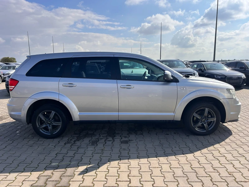 Dodge Journey 2.4i AVTOMAT/NAVI/KAMERA EURO 5, снимка 5 - Автомобили и джипове - 52051626