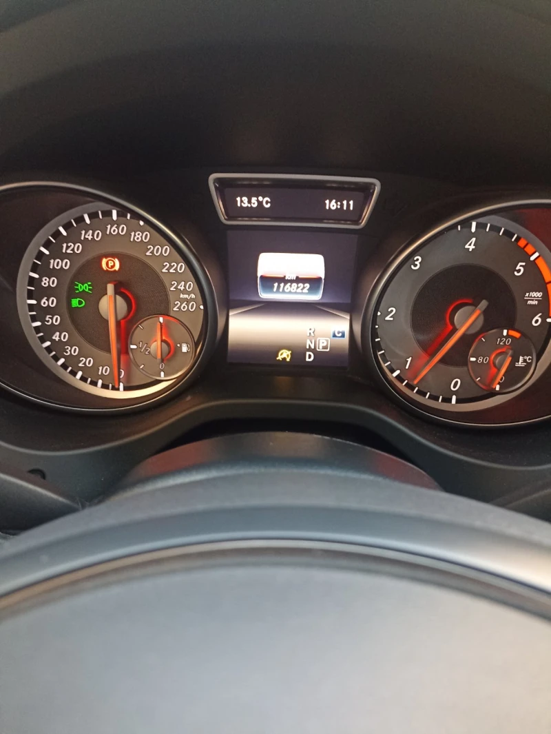 Mercedes-Benz GLA 220, снимка 13 - Автомобили и джипове - 52432868