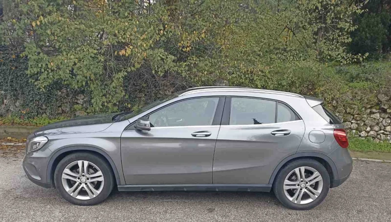 Mercedes-Benz GLA 220, снимка 3 - Автомобили и джипове - 52432868