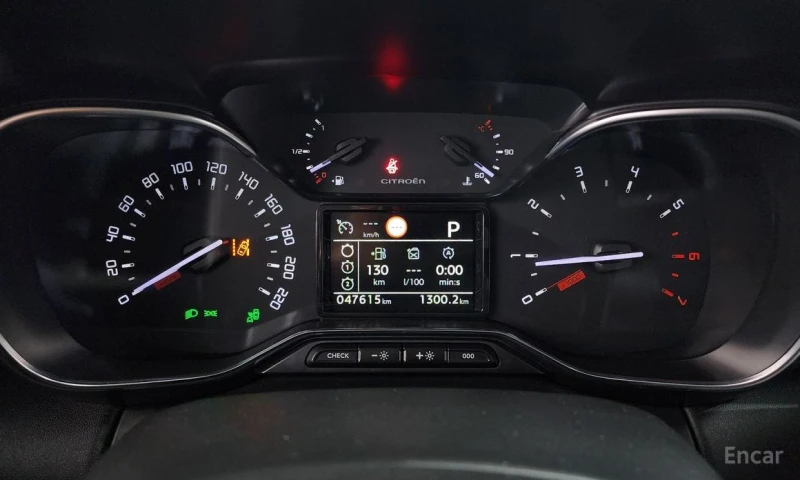 Citroen C3 Aircross, снимка 8 - Автомобили и джипове - 53249885