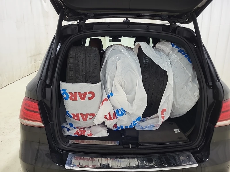 Mercedes-Benz GLE 400 AMG-Line * Harman Kardon * 360 камера * Carfax * , снимка 11 - Автомобили и джипове - 53515002