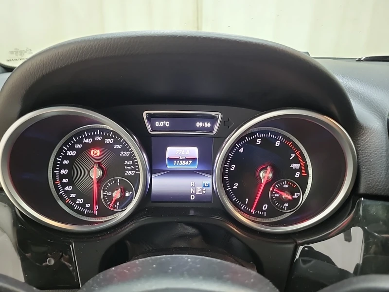 Mercedes-Benz GLE 400 AMG-Line * Harman Kardon * 360 камера * Carfax * , снимка 8 - Автомобили и джипове - 53515002