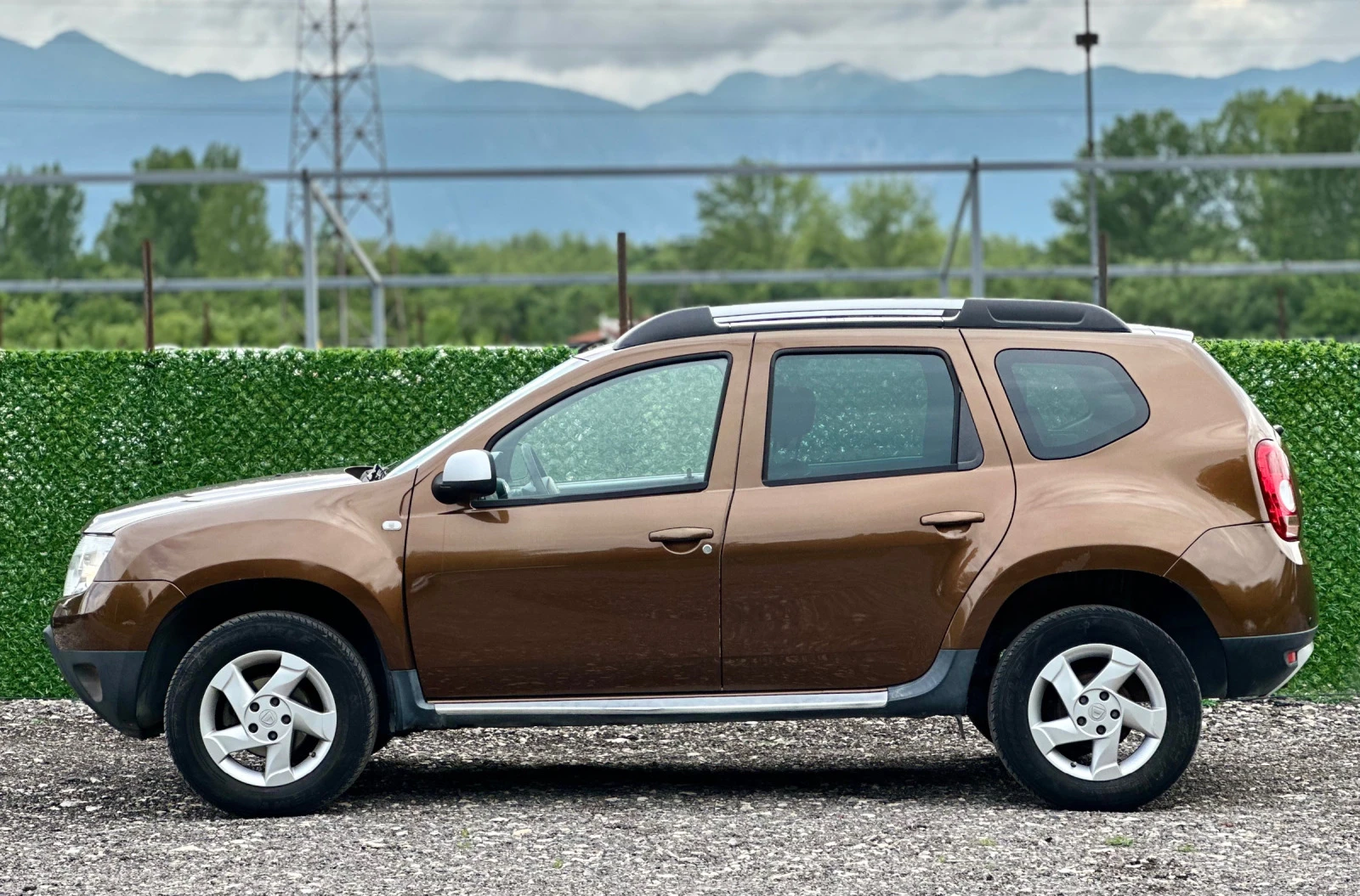 Dacia Duster 1.6i LPG* ИТАЛИЯ*  - изображение 8