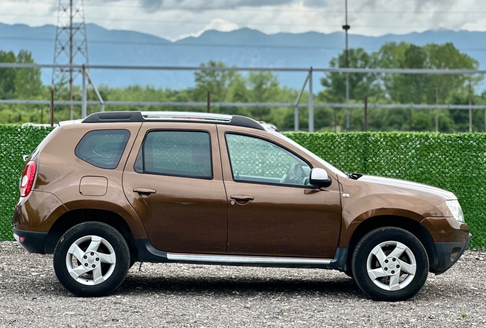 Dacia Duster 1.6i LPG* ИТАЛИЯ*  - изображение 4