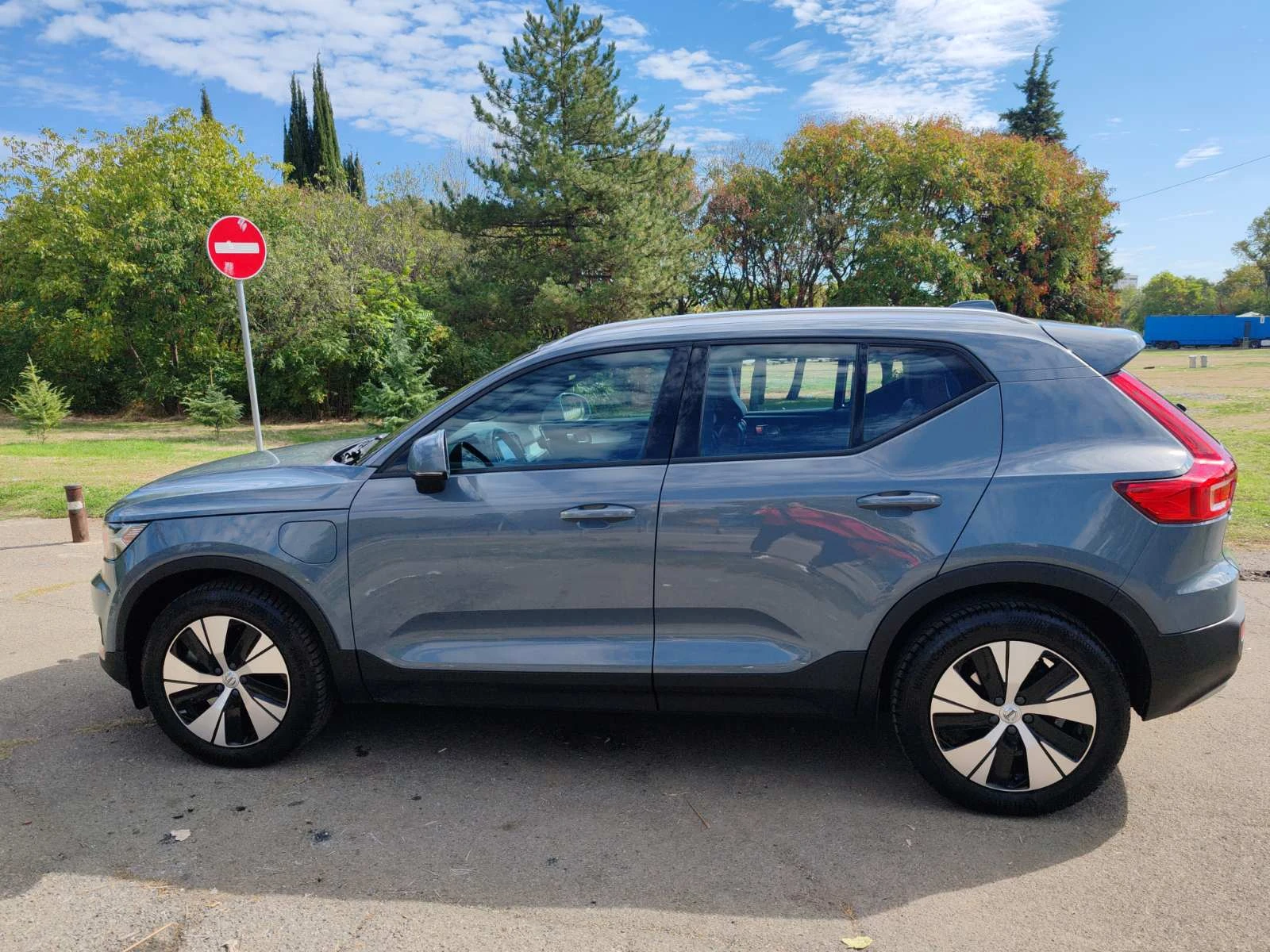 Volvo XC40 Plug in Hybrid T5 Two Engines - изображение 9