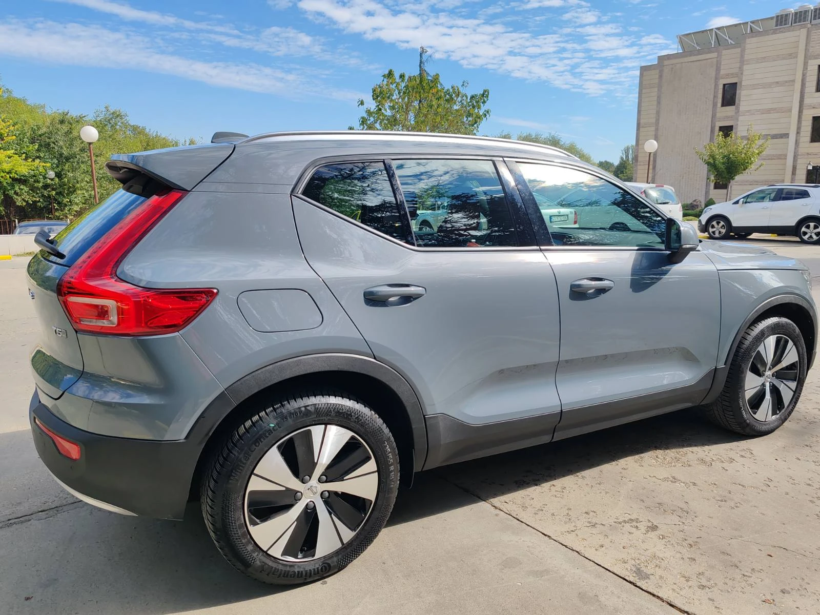 Volvo XC40 Plug in Hybrid T5 Two Engines - изображение 2