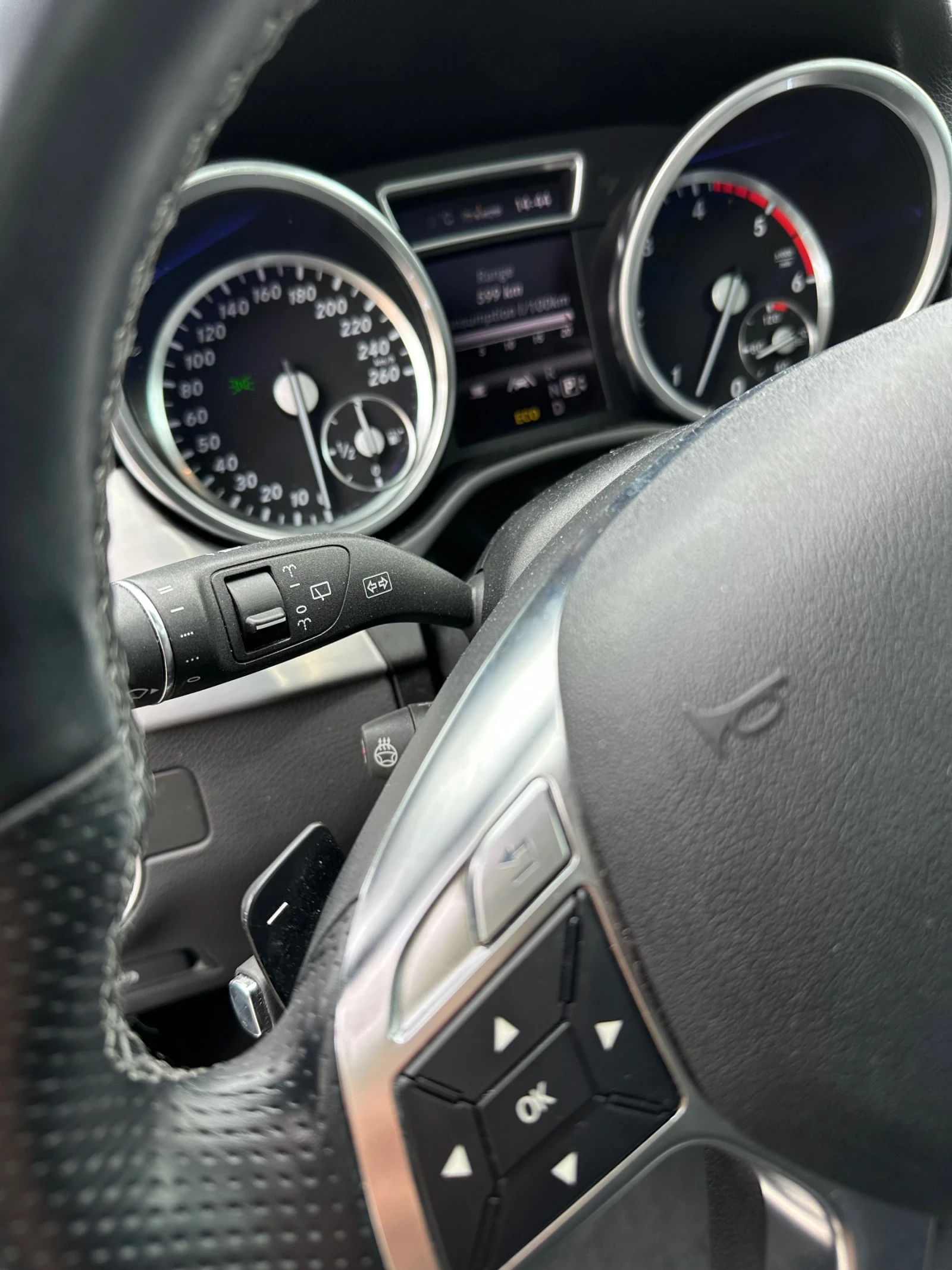 Mercedes-Benz ML 350 AMG * 360 Камера* Вакум* Реални КМ* НОВИ ГУМИ - изображение 10