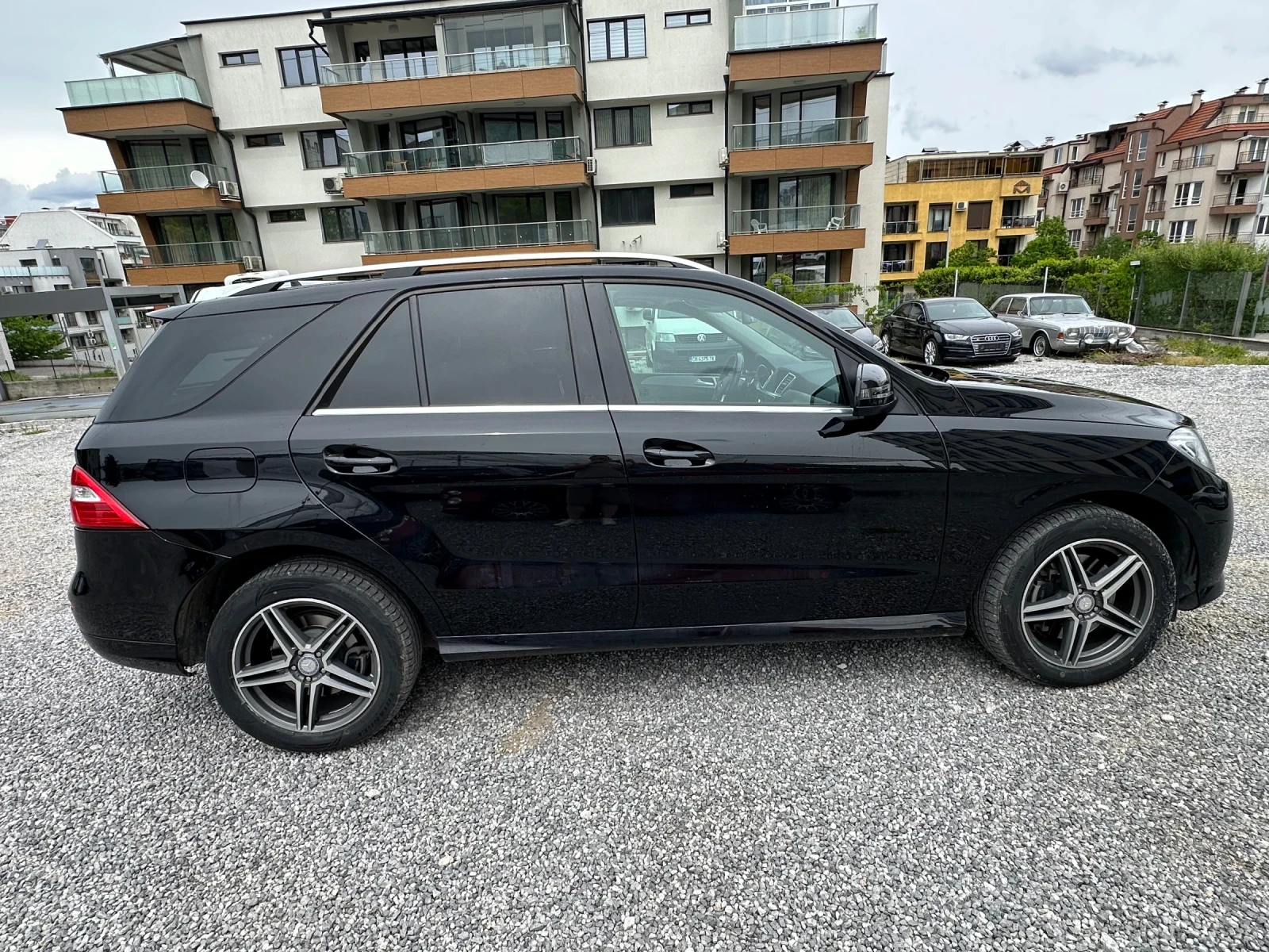 Mercedes-Benz ML 350 AMG * 360 Камера* Вакум* Реални КМ* НОВИ ГУМИ - изображение 4