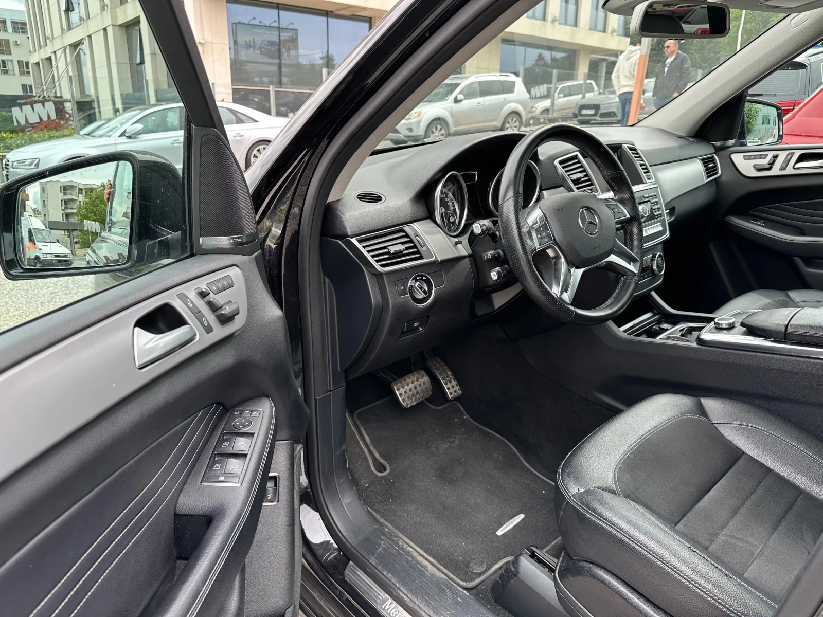 Mercedes-Benz ML 350 AMG * 360 Камера* Вакум* Реални КМ* НОВИ ГУМИ - изображение 8