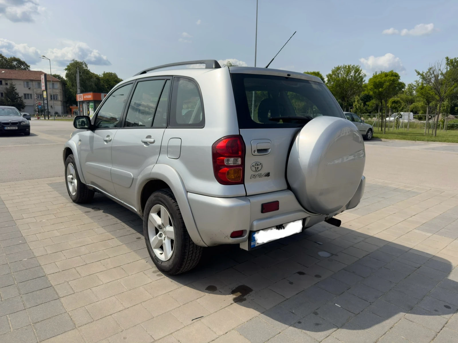 Toyota Rav4 D4D 2.0 - изображение 4