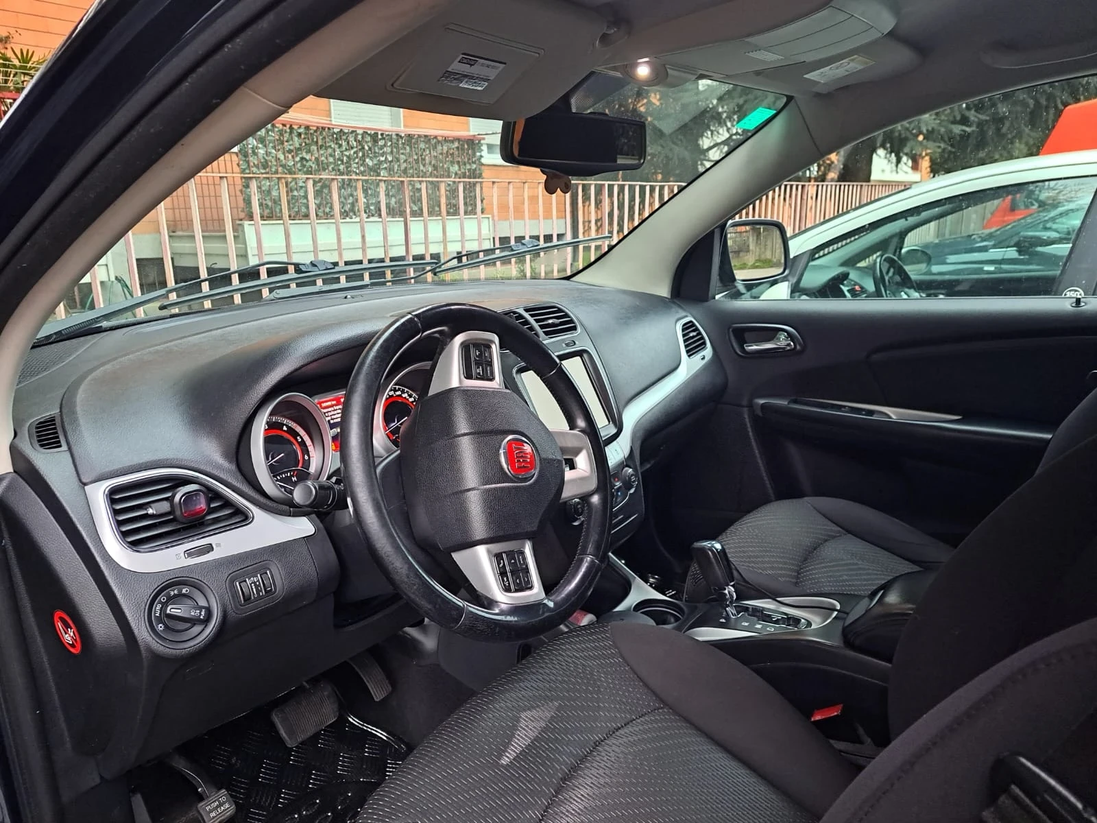 Fiat Freemont 2.0d-170k.automatic 4x4 , снимка 11 - Автомобили и джипове - 53662896