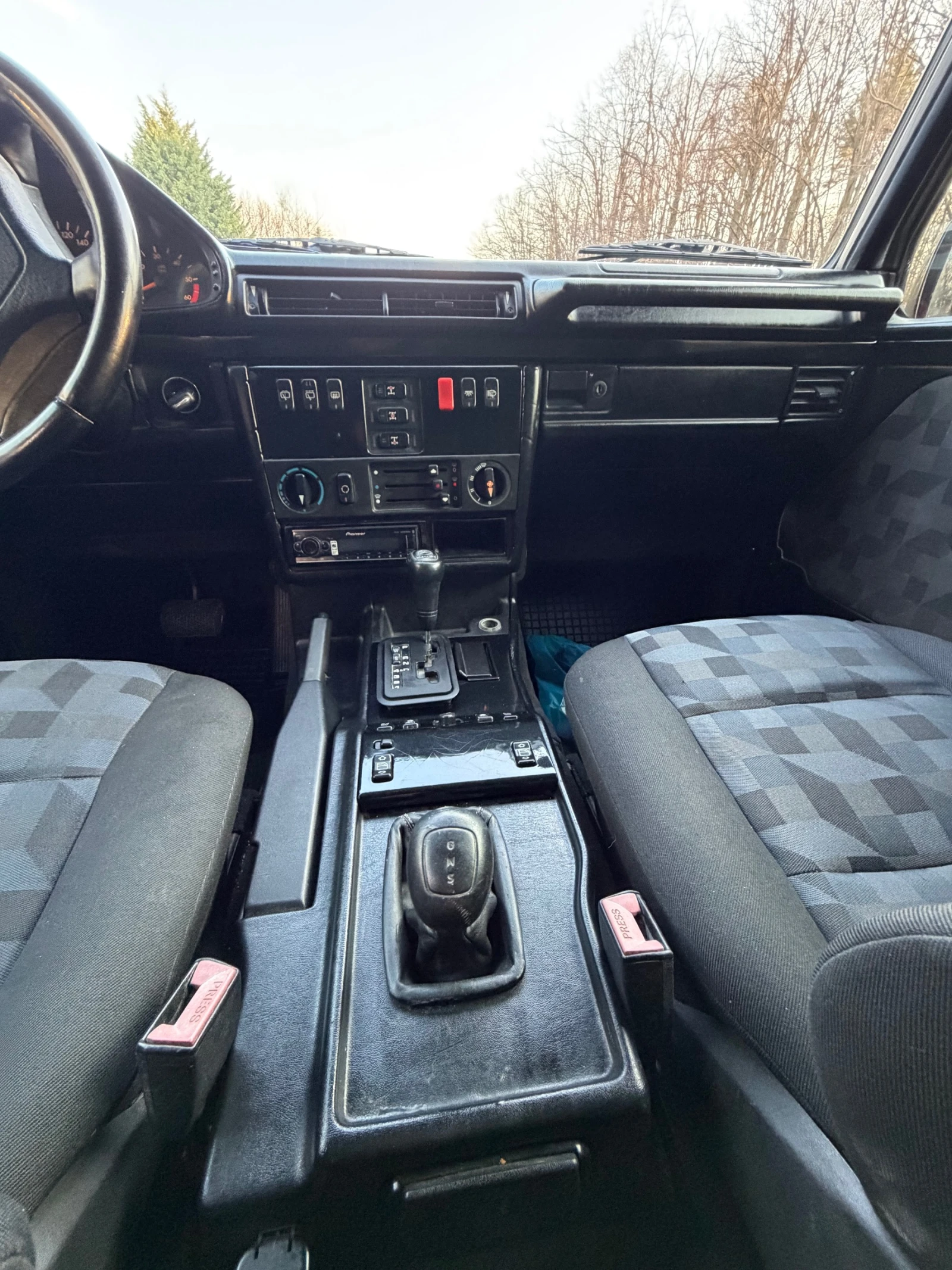 Mercedes-Benz G 300, снимка 13 - Автомобили и джипове - 53738093