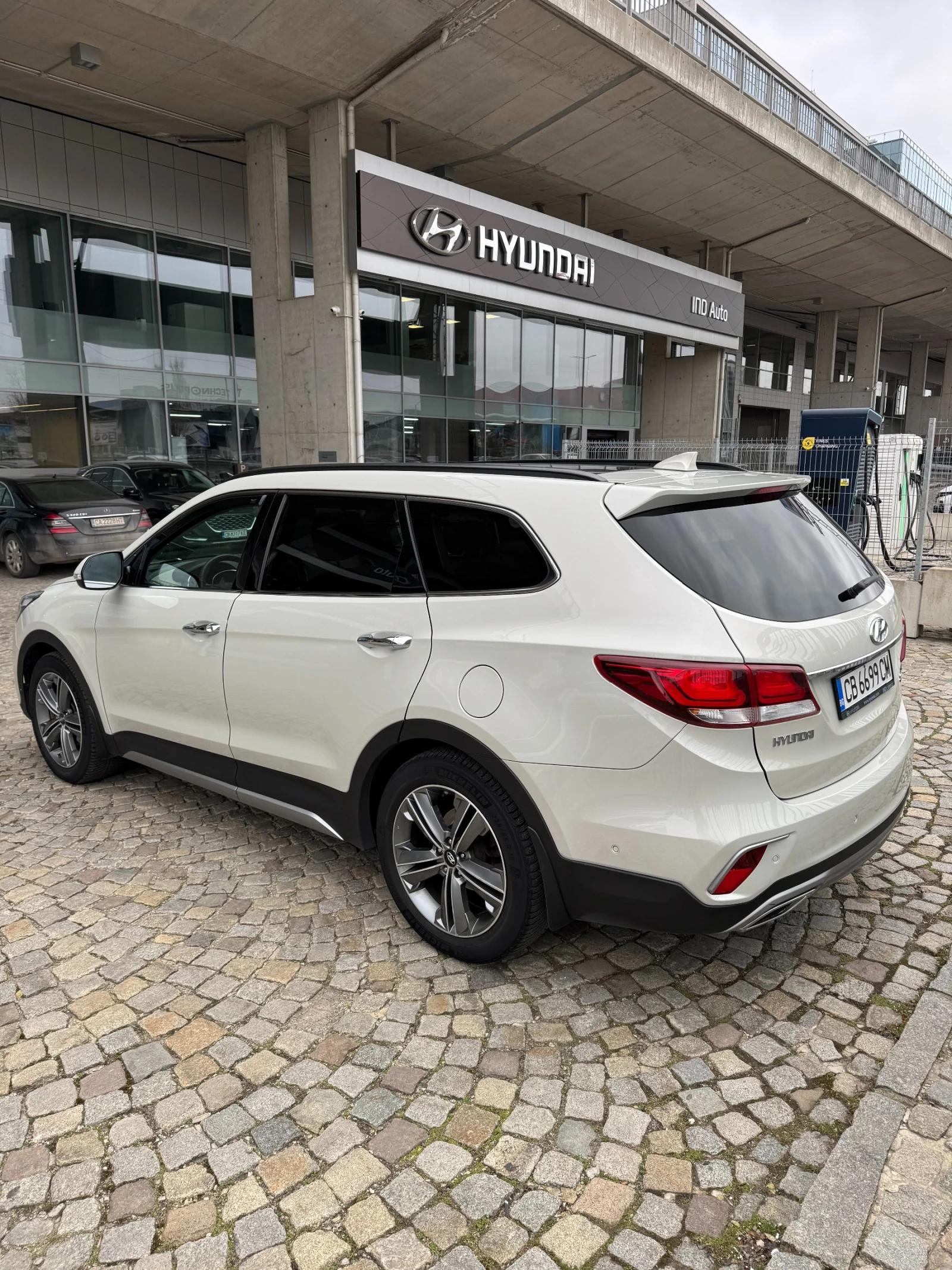 Hyundai Santa fe GRAND, снимка 3 - Автомобили и джипове - 53892732