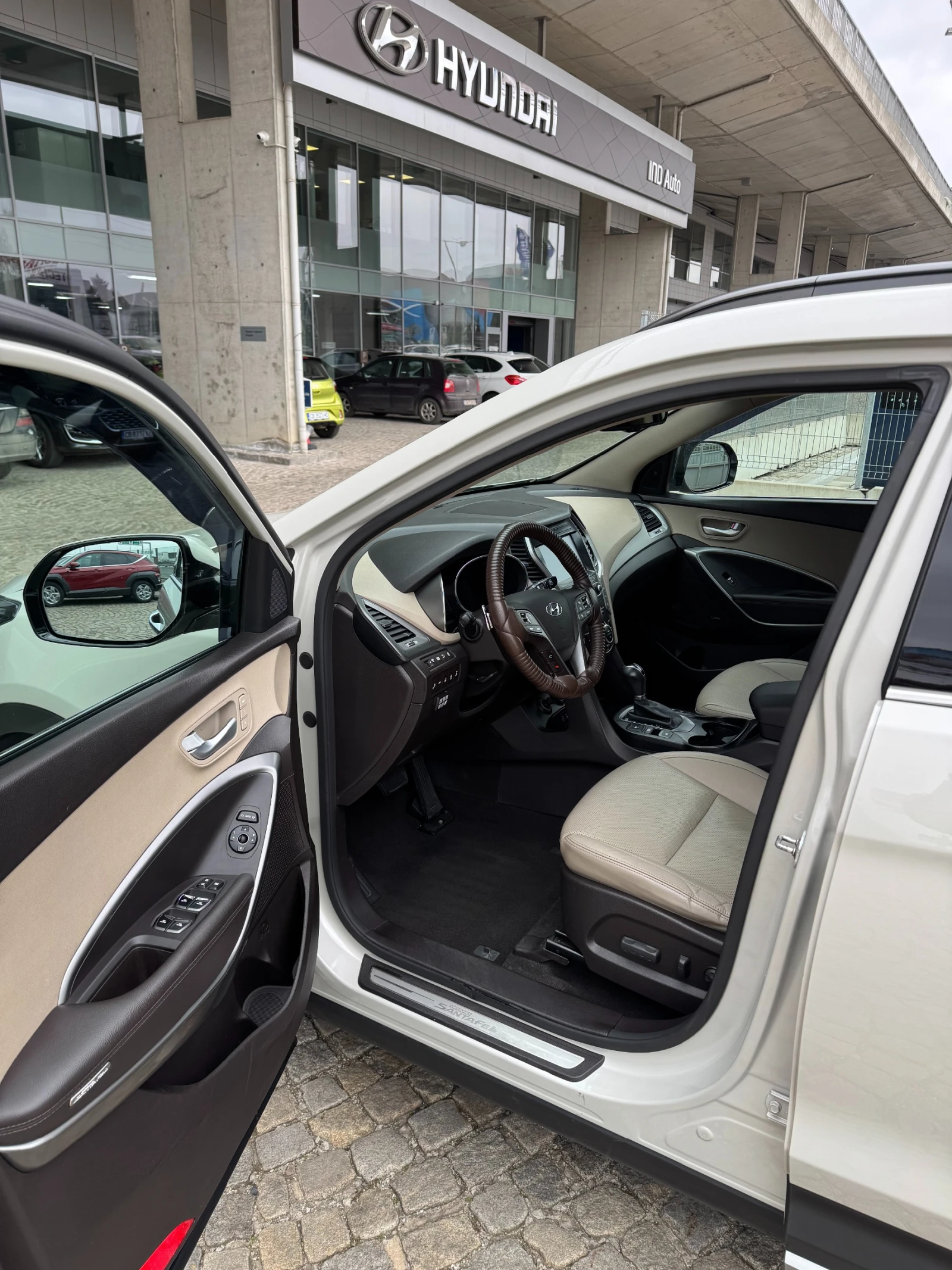 Hyundai Santa fe GRAND, снимка 8 - Автомобили и джипове - 53892732