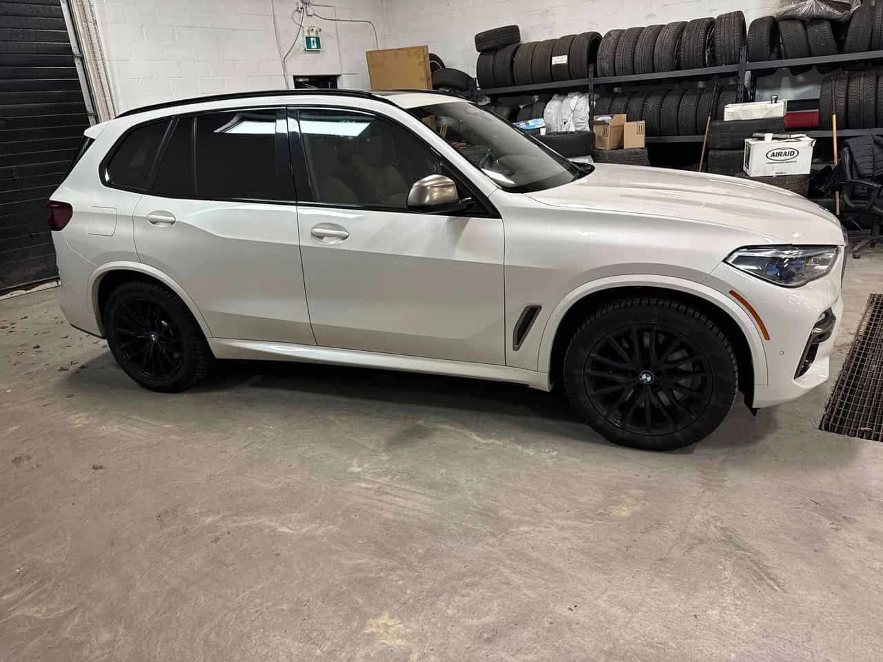 BMW X5 * M50i * CARFAX * ПЕРФЕКТНО СЕРВИЗИРАНА * , снимка 3 - Автомобили и джипове - 54176165