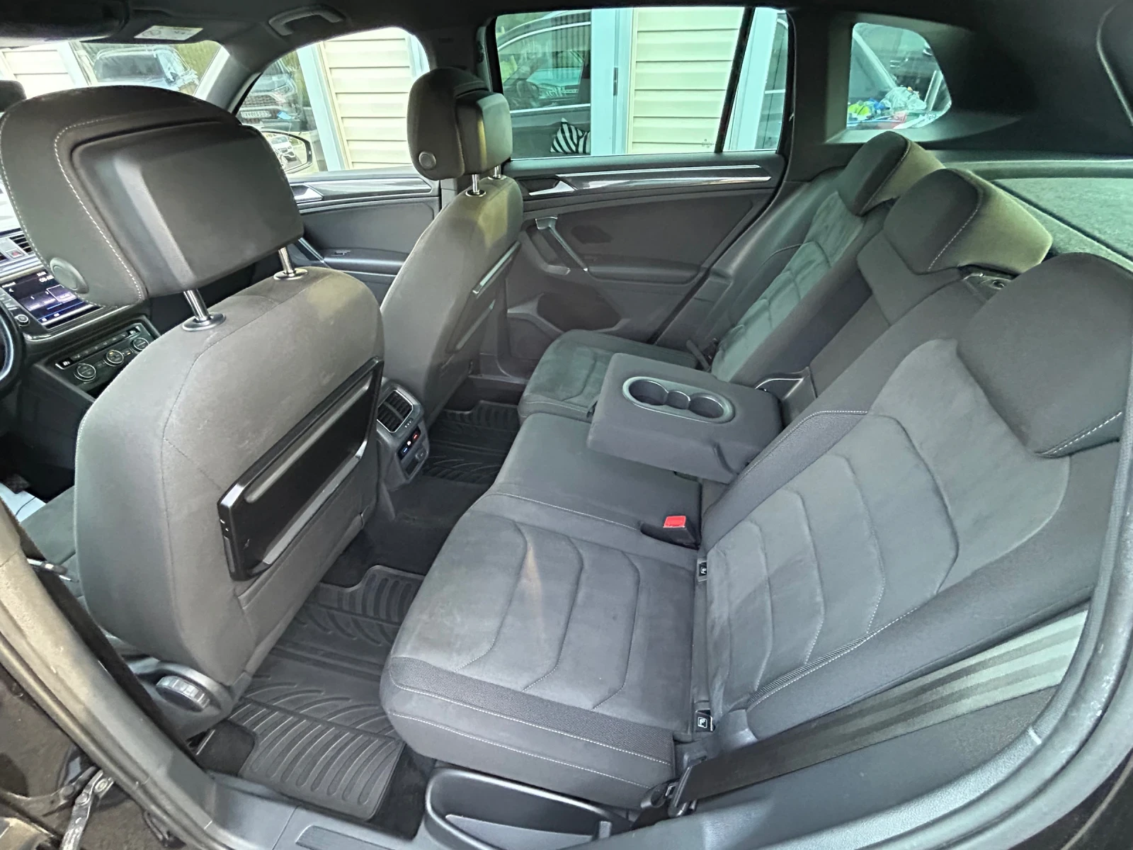 VW Tiguan 2.0TSI* DSG* 4Motion* Масаж* , снимка 15 - Автомобили и джипове - 54954036
