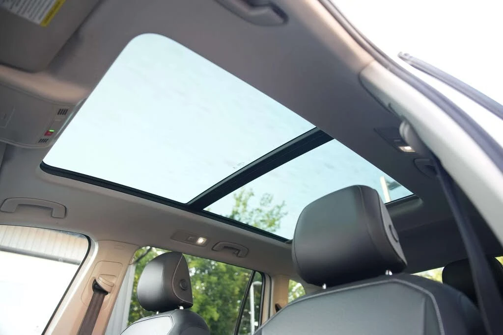 VW Tiguan * COMFORTLINE * Автокредит * (Цена до България), снимка 7 - Автомобили и джипове - 55463520