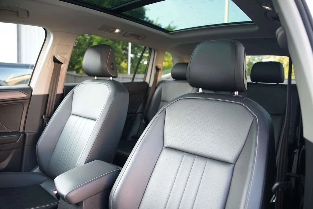 VW Tiguan * COMFORTLINE * Автокредит * (Цена до България), снимка 8 - Автомобили и джипове - 55463520