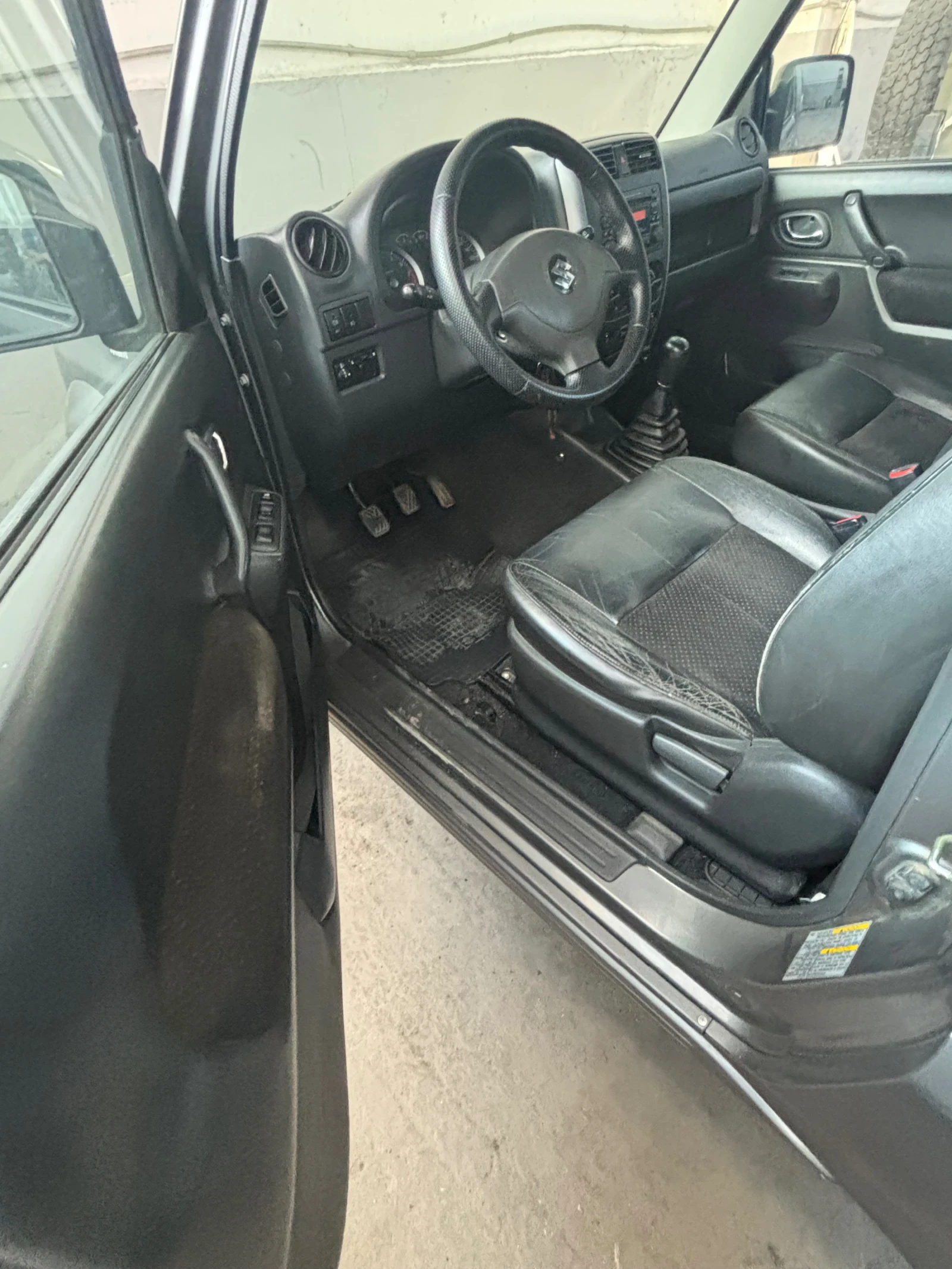 Suzuki Jimny, снимка 11 - Автомобили и джипове - 55732918