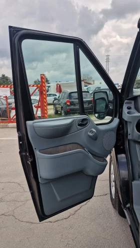 Ford Transit 2.2 TDCI 140к.с., снимка 16