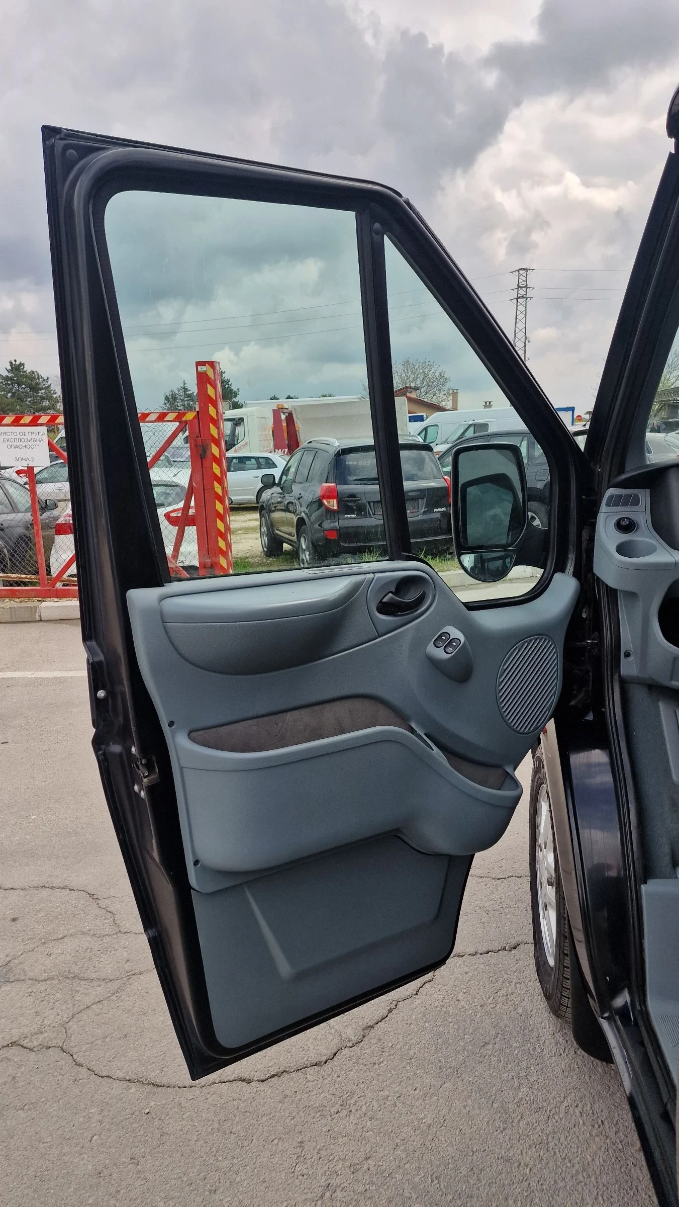 Ford Transit 2.2 TDCI 140к.с., снимка 16 - Бусове и автобуси - 53055422