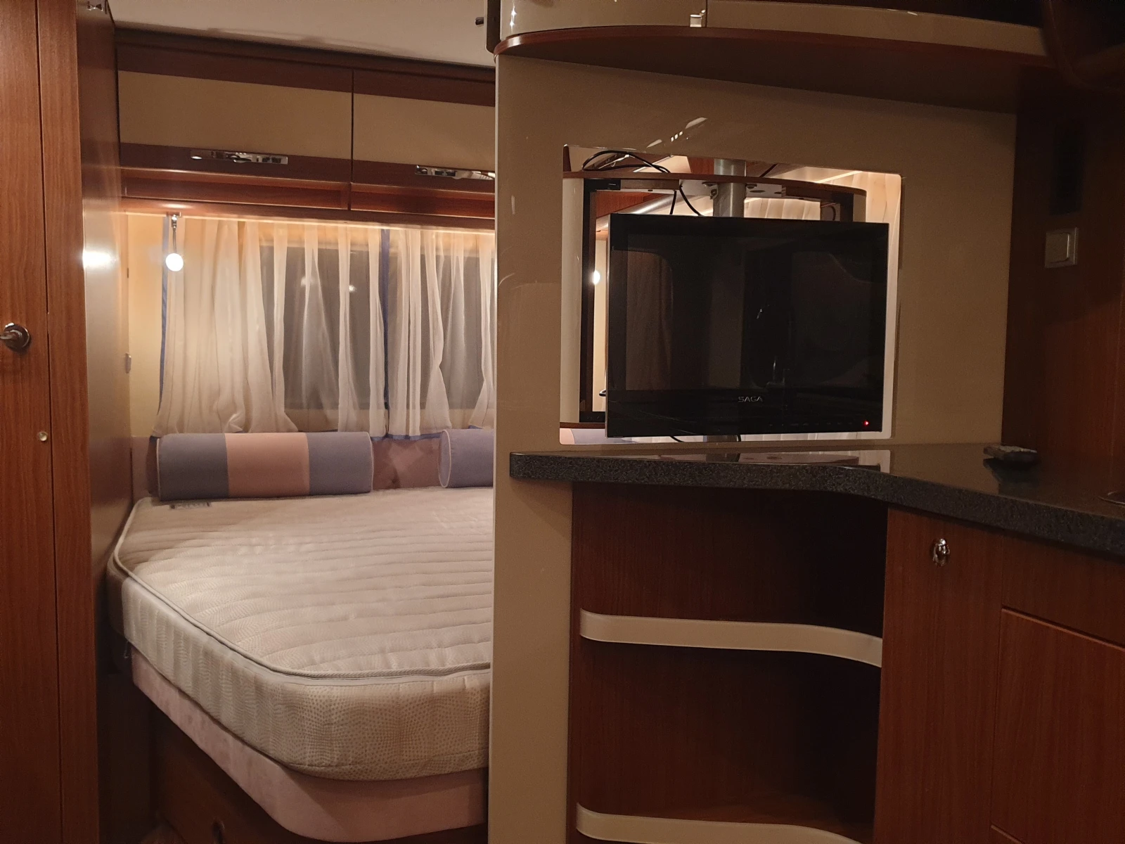 Каравана HYMER / ERIBA NOVA -S 535, снимка 5 - Каравани и кемпери - 56362973