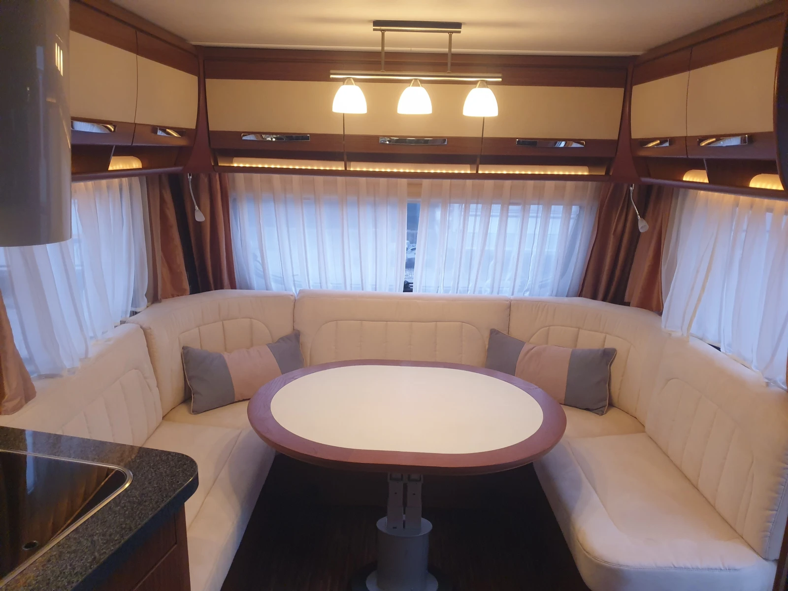Каравана HYMER / ERIBA NOVA -S 535, снимка 4 - Каравани и кемпери - 56362973