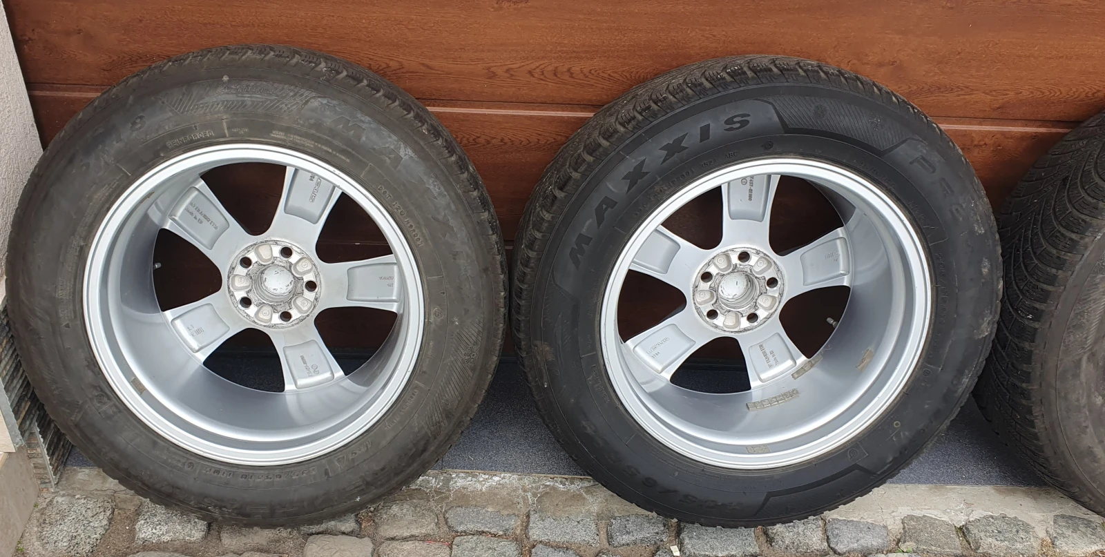    235/65R18  Lexus RX 450h | Mobile.bg   16