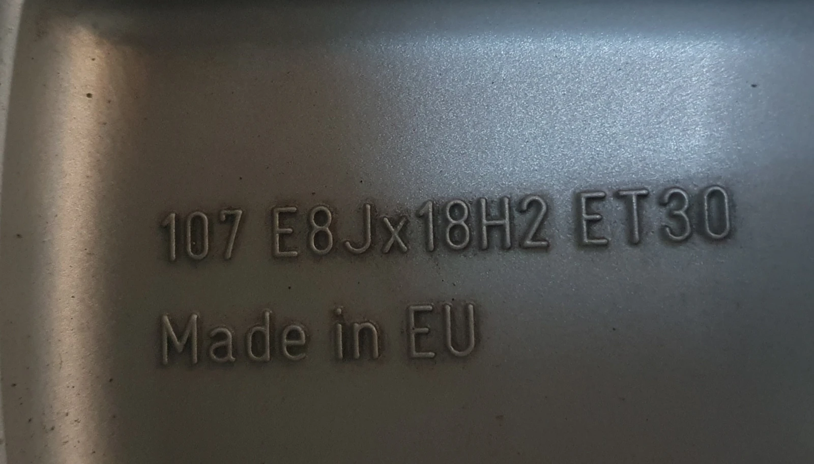    235/65R18  Lexus RX 450h | Mobile.bg   5