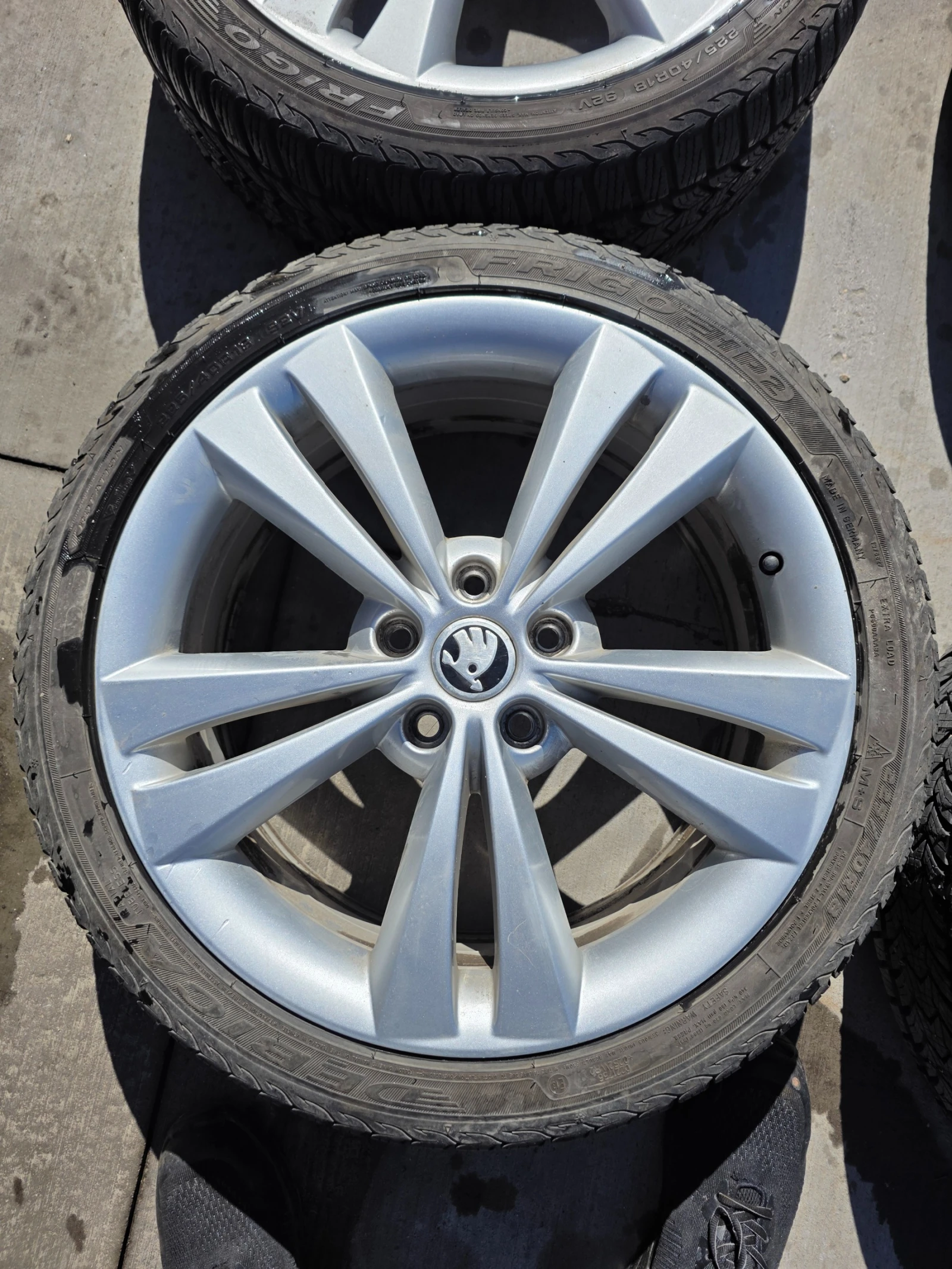 Гуми с джанти Debica 225/40R18, снимка 4 - Гуми и джанти - 53784384