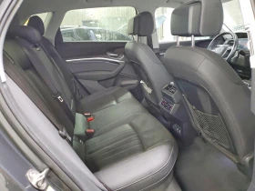 Audi E-Tron Premium Plus Quattro, снимка 10