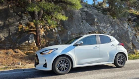 Toyota Yaris Elegance, снимка 1