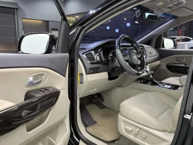 Kia Carnival 9-Seater Prestige, снимка 11