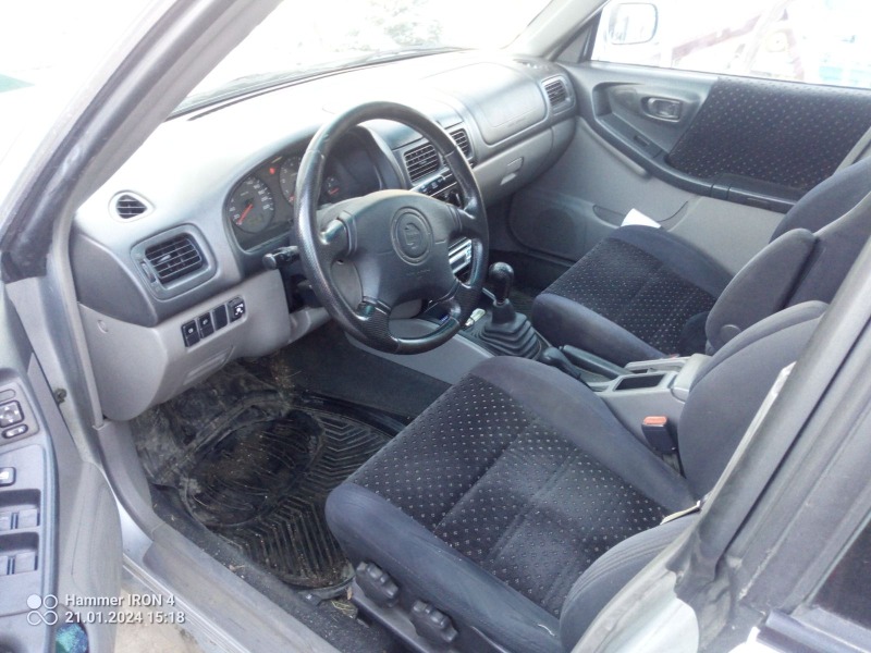 Subaru Forester, снимка 4 - Автомобили и джипове - 46306019