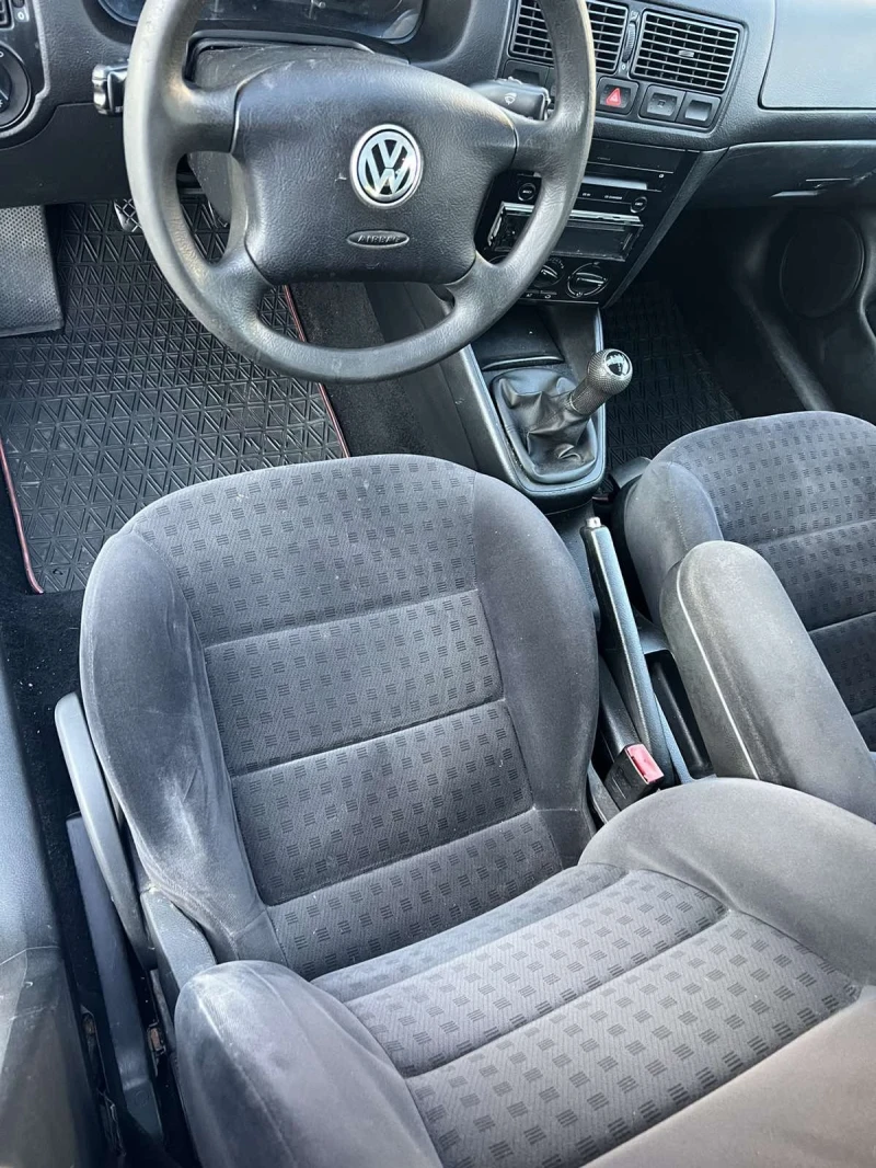 VW Golf 4, снимка 9 - Автомобили и джипове - 48478406