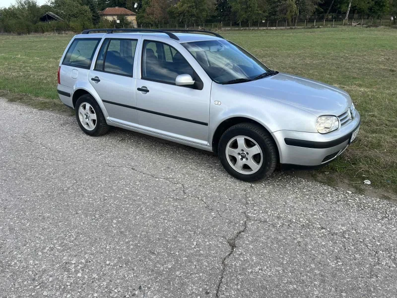 VW Golf 4, снимка 2 - Автомобили и джипове - 47608317