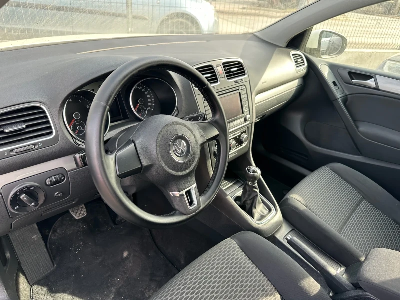 VW Golf 1.6i_102kc, снимка 10 - Автомобили и джипове - 49134285