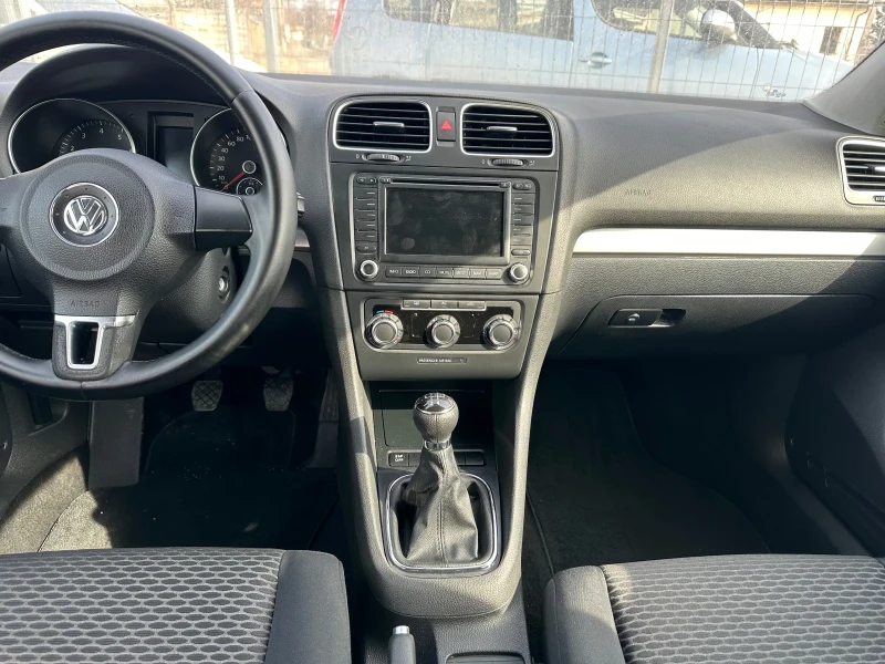 VW Golf 1.6i_102kc, снимка 11 - Автомобили и джипове - 49134285