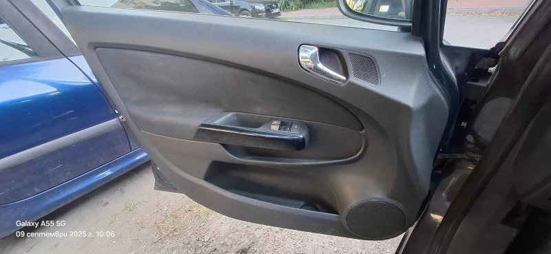 Opel Corsa D, снимка 13 - Автомобили и джипове - 53043982