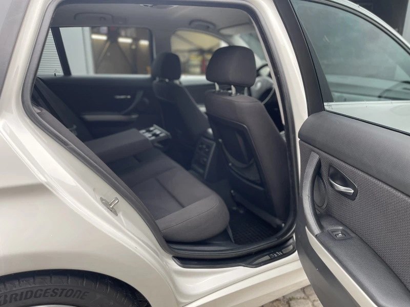 BMW 330 X-Drive, снимка 9 - Автомобили и джипове - 52498378