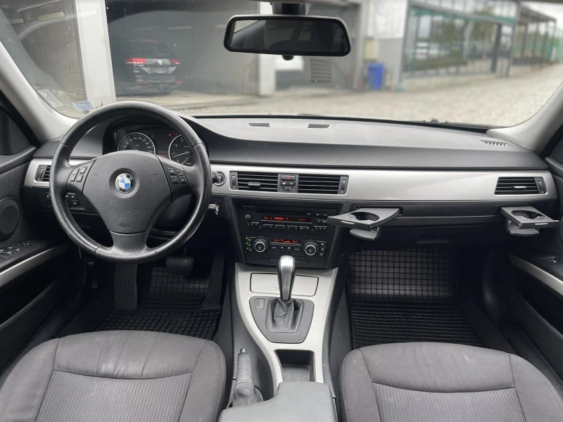 BMW 330 X-Drive, снимка 6 - Автомобили и джипове - 52498378