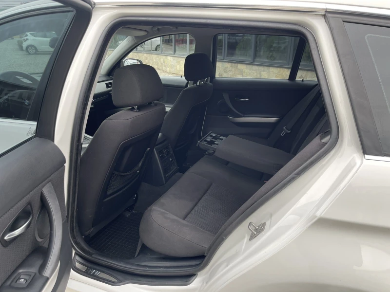 BMW 330 X-Drive, снимка 5 - Автомобили и джипове - 52498378