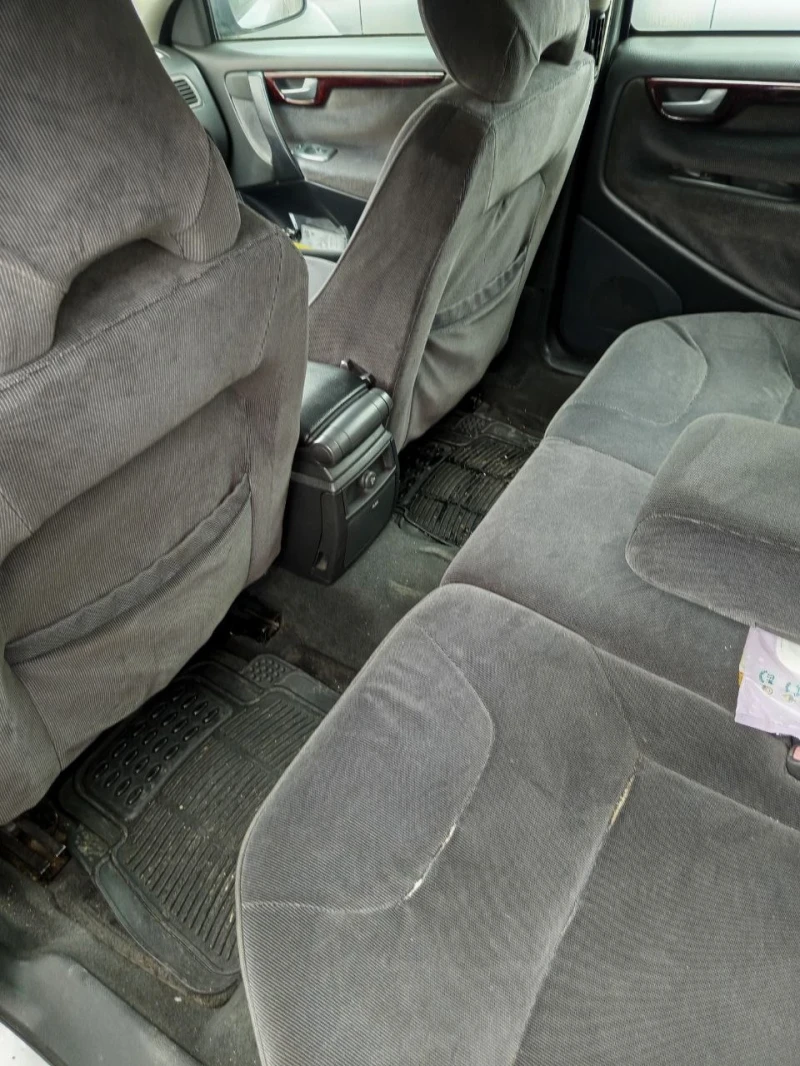 Volvo V70, снимка 8 - Автомобили и джипове - 52584285