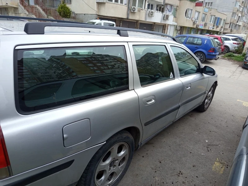 Volvo V70, снимка 4 - Автомобили и джипове - 52584285