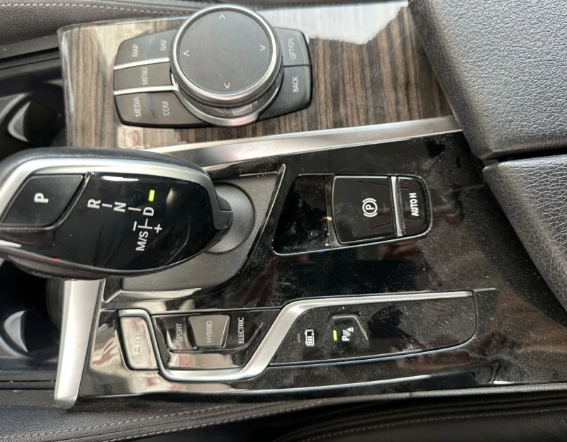 BMW 530E Luxury xDrive.Kamera.Led.Navi.Acc, снимка 10 - Автомобили и джипове - 52822668