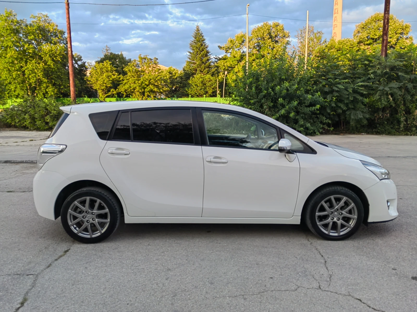 Toyota Verso 1.8i AUTOMATIC - изображение 3