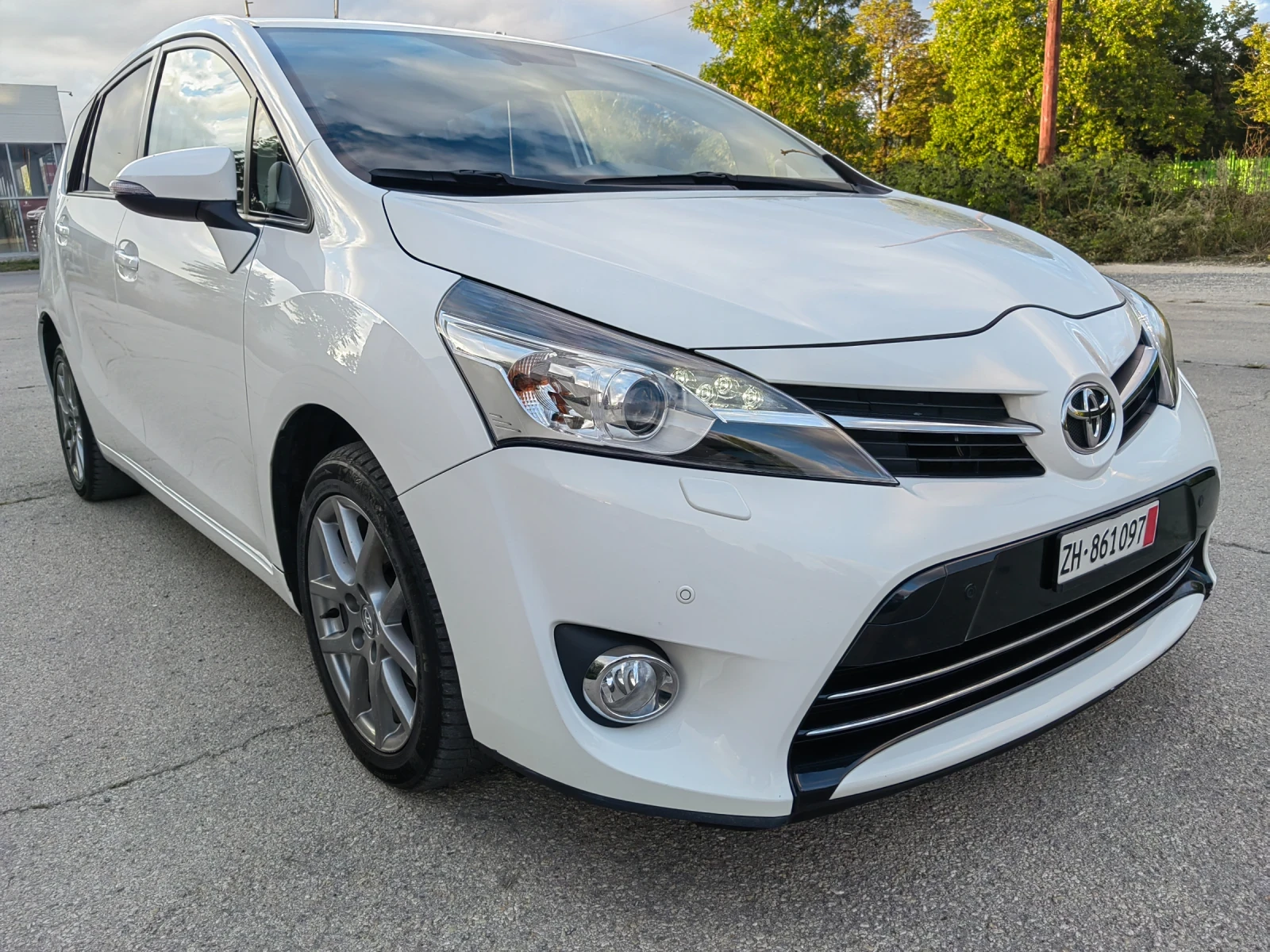 Toyota Verso 1.8i AUTOMATIC - изображение 2