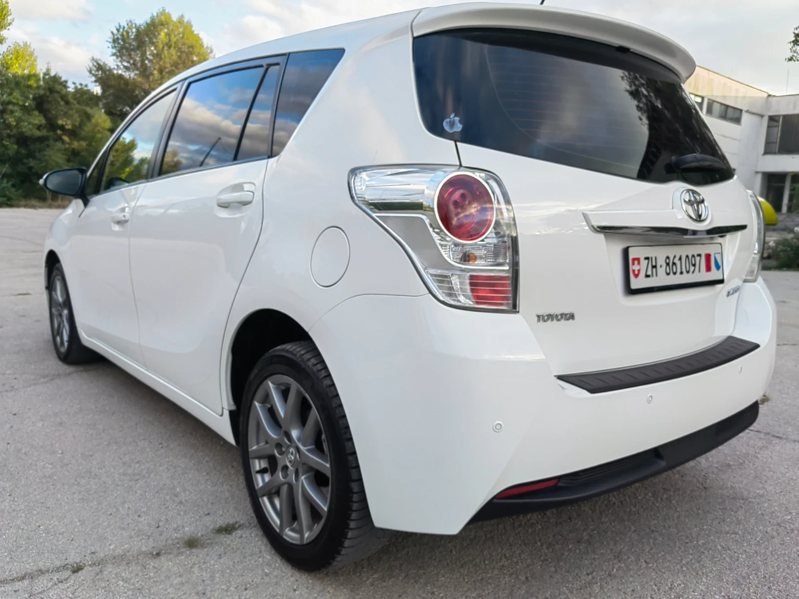 Toyota Verso 1.8i AUTOMATIC - изображение 5