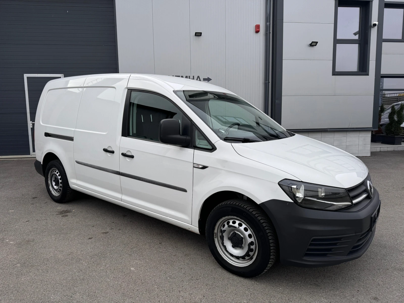 VW Caddy 2.0TDI BlueMotion MAXI ДДС N1 - изображение 6