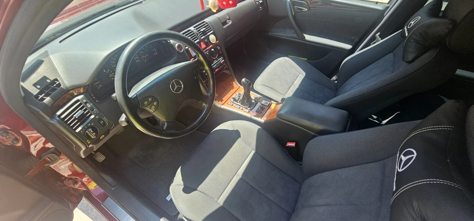 Mercedes-Benz E 200  - изображение 5